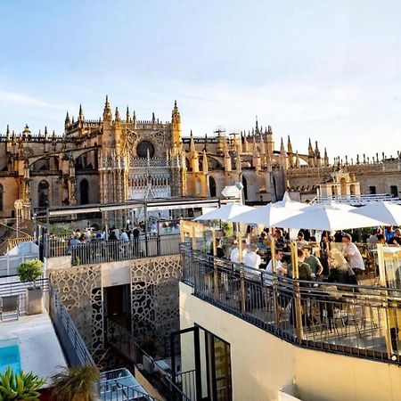 Eme Catedral Mercer Hotel Σεβίλλη Εξωτερικό φωτογραφία The roof terrace of the hotel