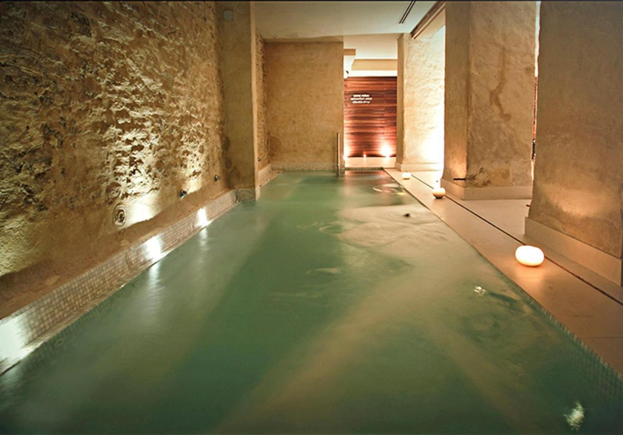 Eme Catedral Mercer Hotel Σεβίλλη Εξωτερικό φωτογραφία A spa in Madrid, Spain