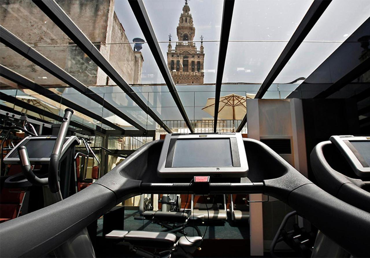 Eme Catedral Mercer Hotel Σεβίλλη Εξωτερικό φωτογραφία The gym at the hotel